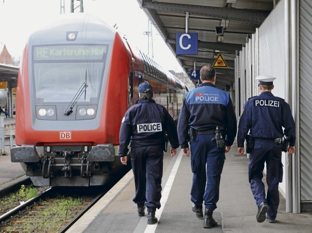 Auch mit Frankreich will Deutschland grenzüberschreitende Polizeibefugnisse erweitern.