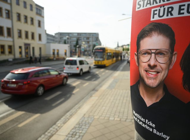 Wurde in Dresden beim Anbringen von Wahlplakaten angegriffen und...