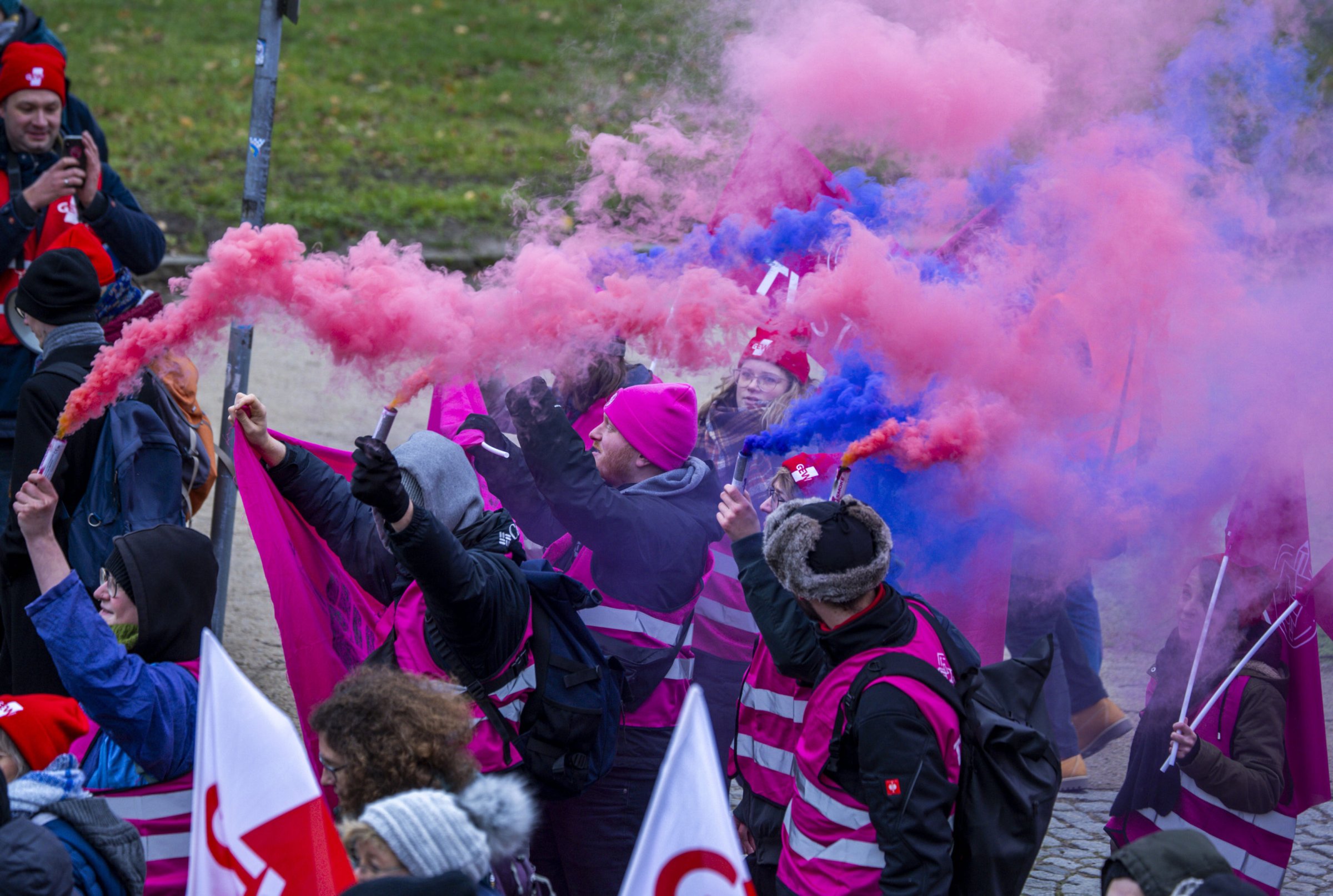 Cycle de négociation collective des Länder : Salariés étudiants : protestation contre la science précaire