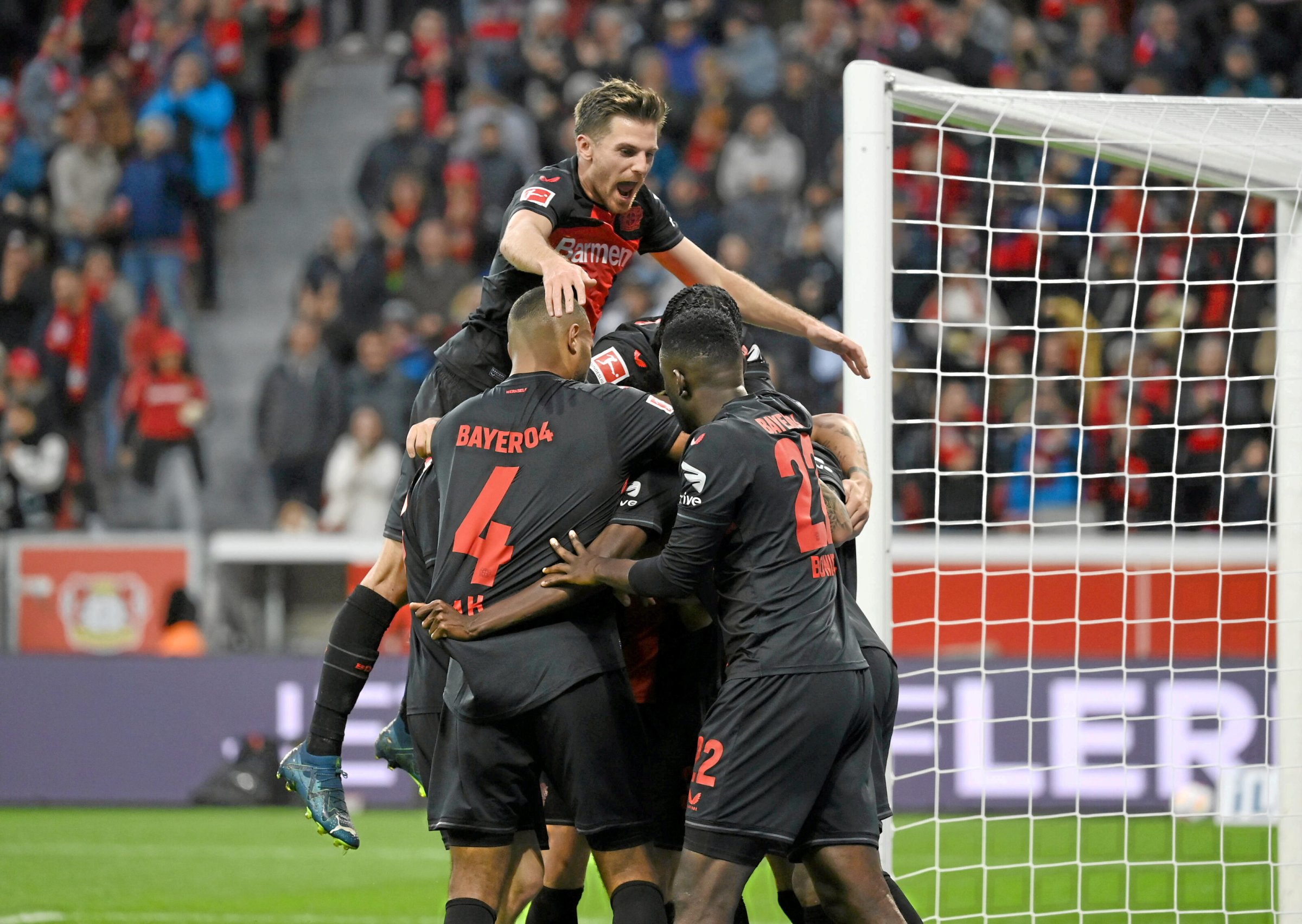 Football : Bundesliga : Hofmann et Alonso inoculent la foi du Bayer Leverkusen dans le titre