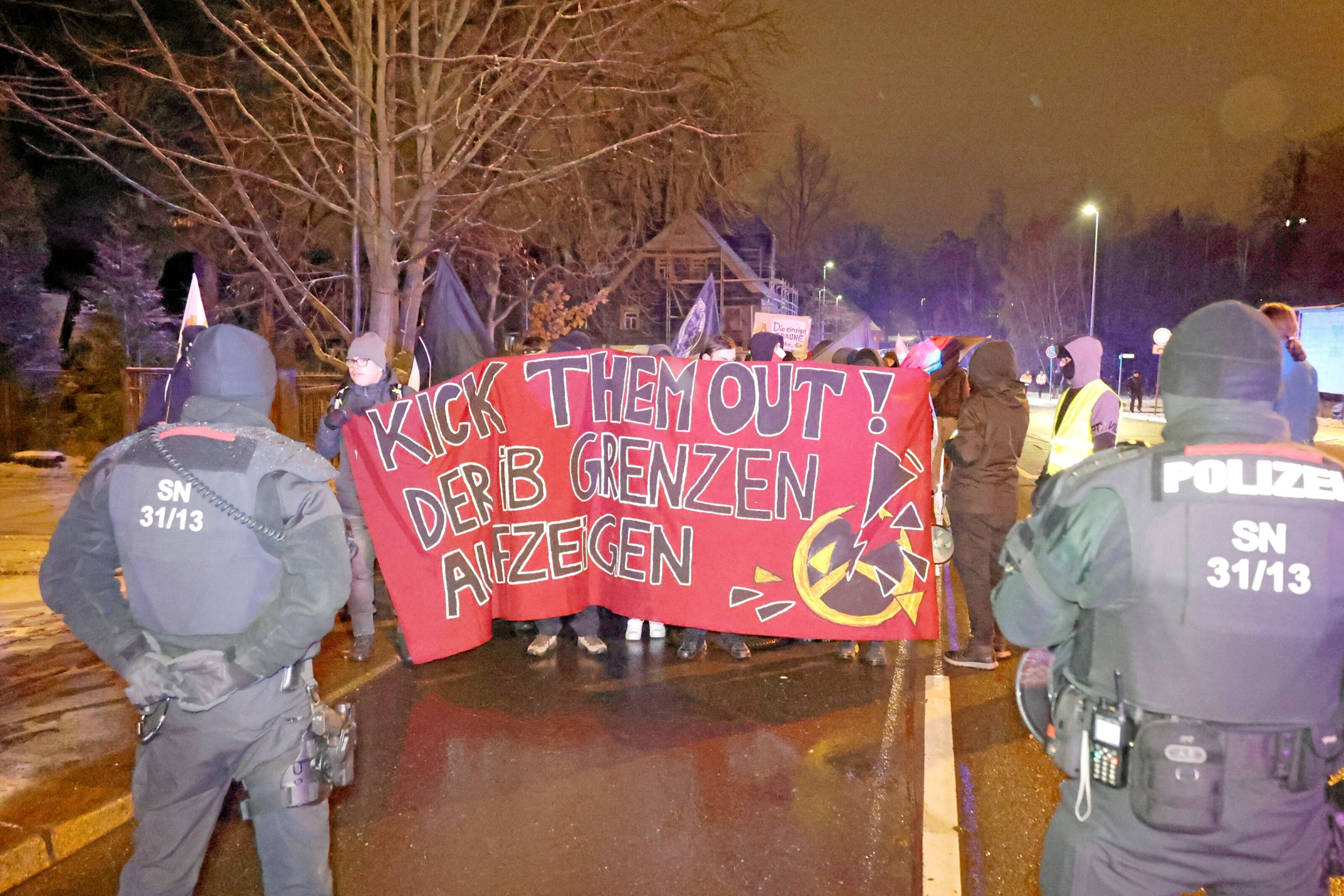 Identitaires : protestation contre la conférence Sellner à Chemnitz