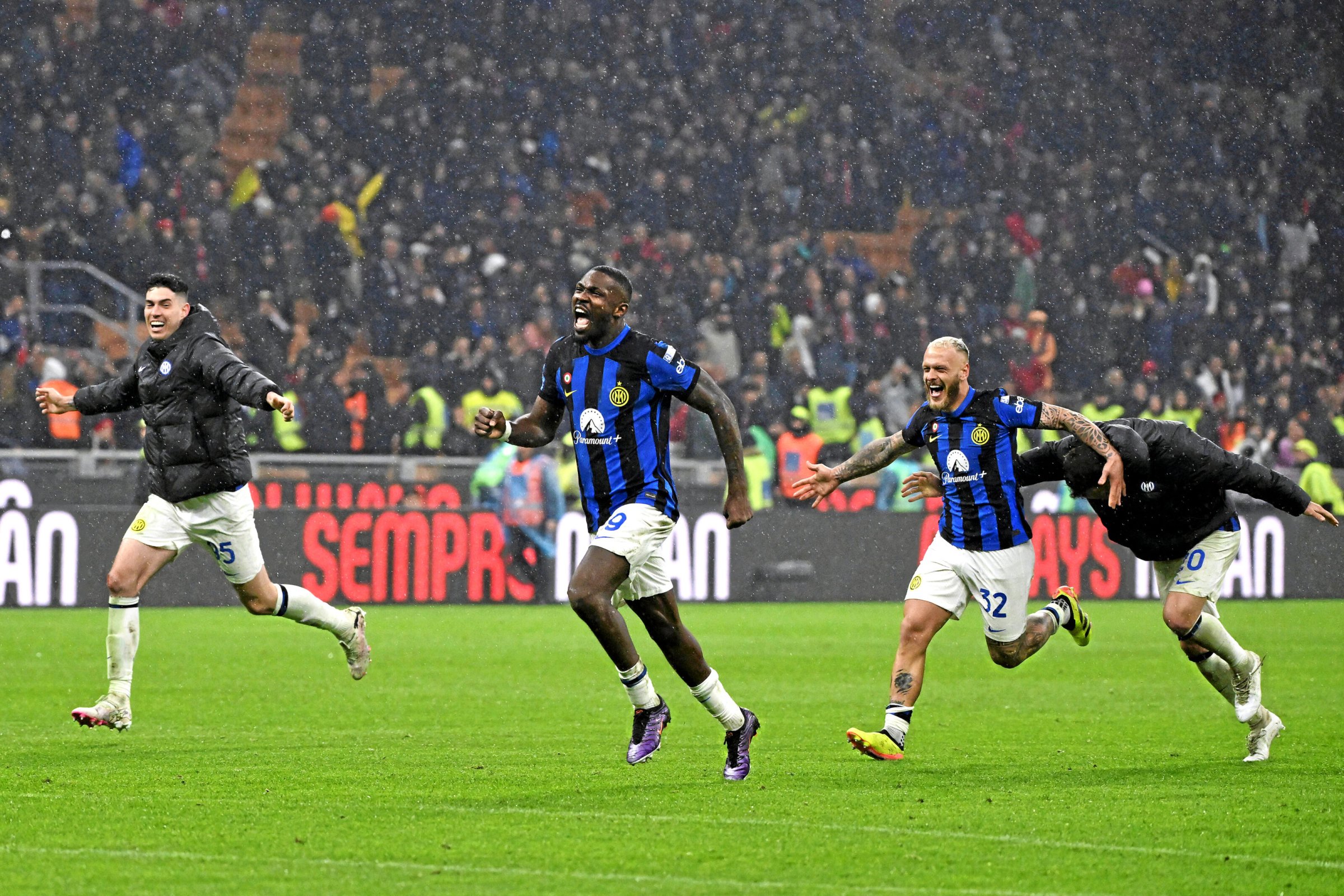 Calcio in Italia: l'Inter si laurea campione d'Italia nel derby