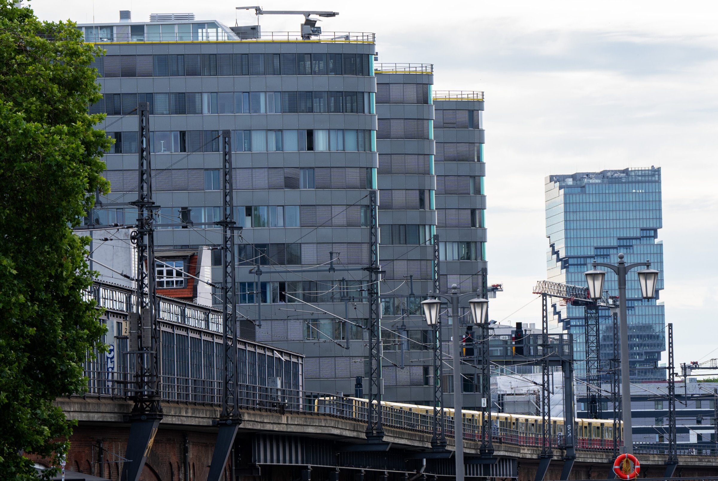 Berlin-Friedrichshain-Amazon-Tower-Flaggschiff-der-Gentrifizierung