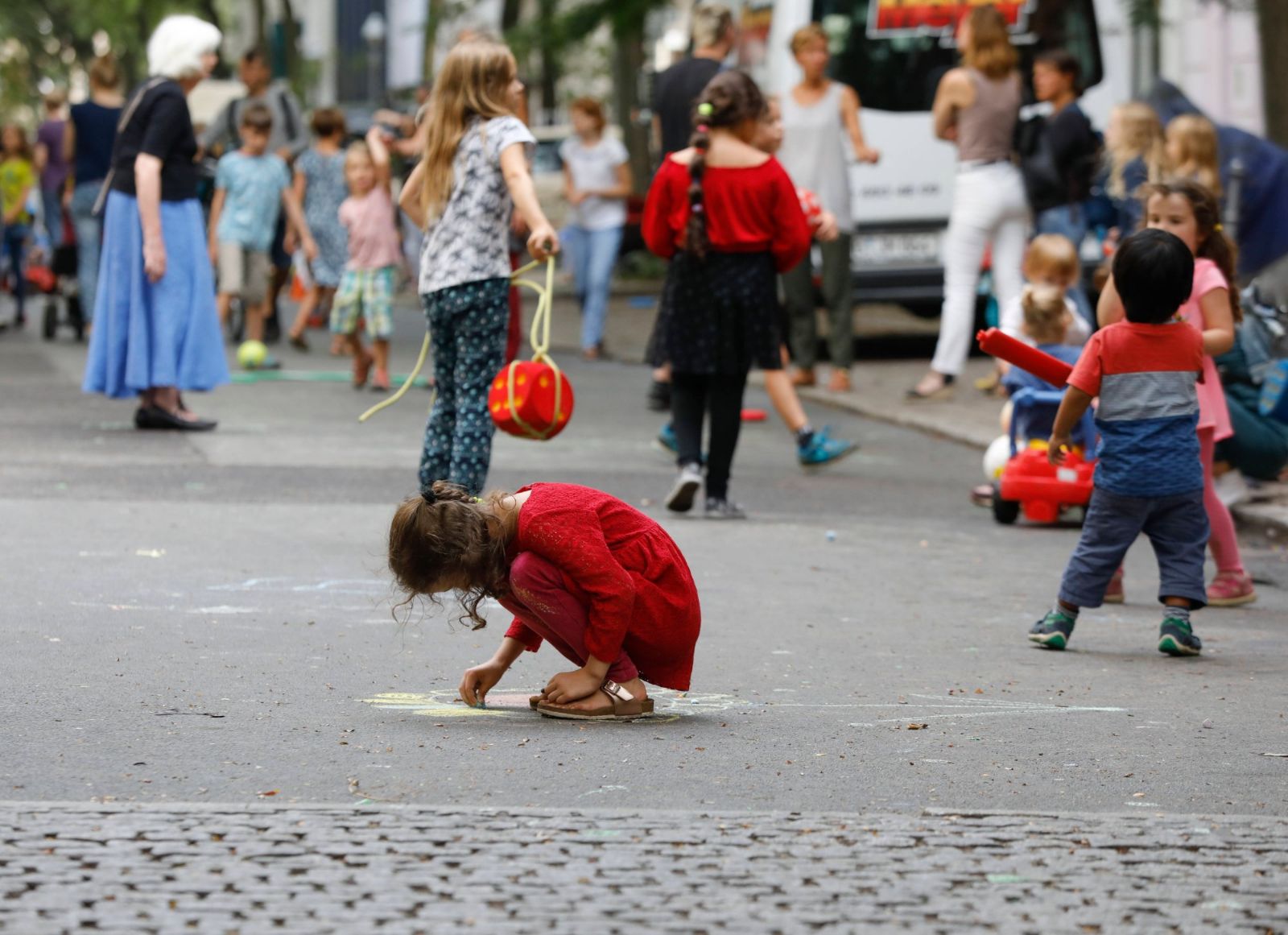 Stadt-f-r-alle-Tempor-re-Spielstra-en-F-r-ein-kinderfreundlicheres-Berlin