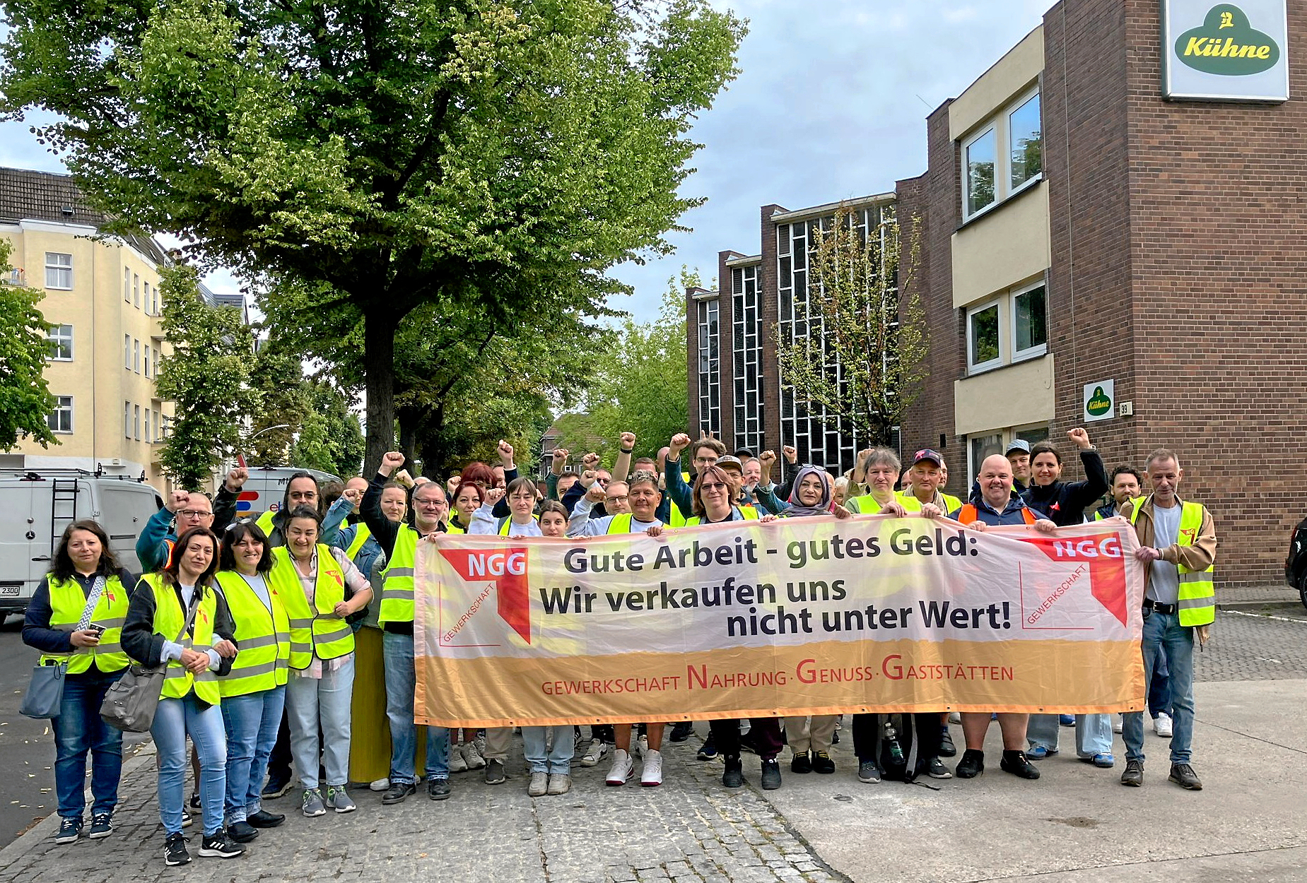 Arbeitskampf-Berliner-Saucen-Werk-Streik-bei-K-hne