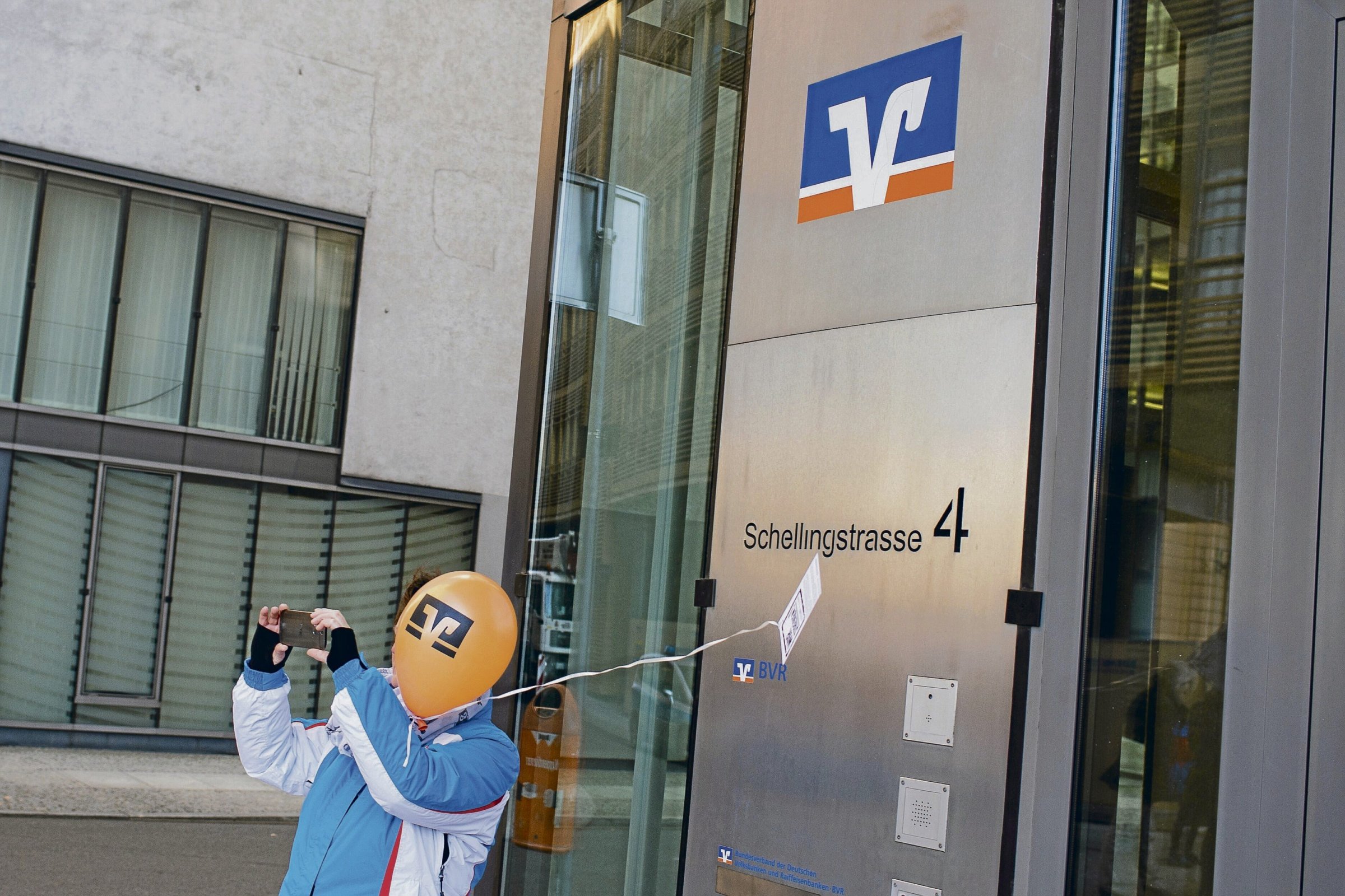 Genossenschaftsbanken-Volks-und-Raiffeisenbanken-In-ruhigem-Fahrwasser
