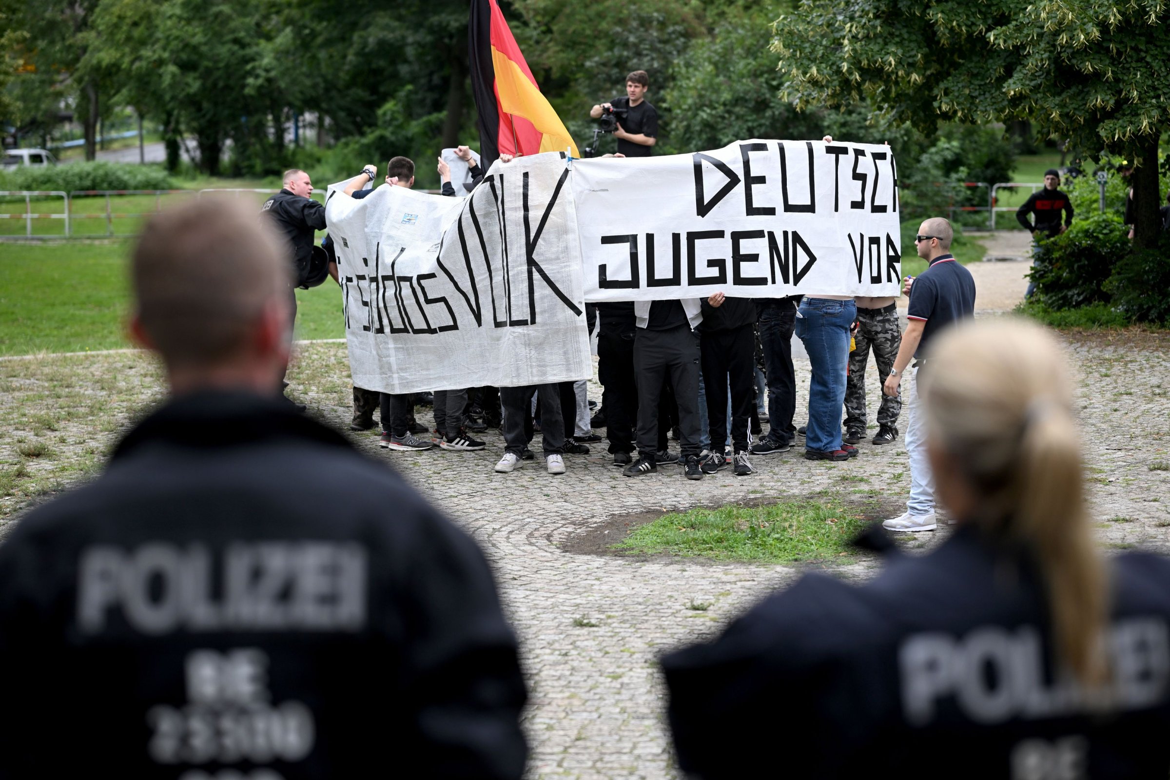 Pride-Saison | Vor CSD in Bautzen: Wie groß ist die Gefahr rechter Übergriffe?