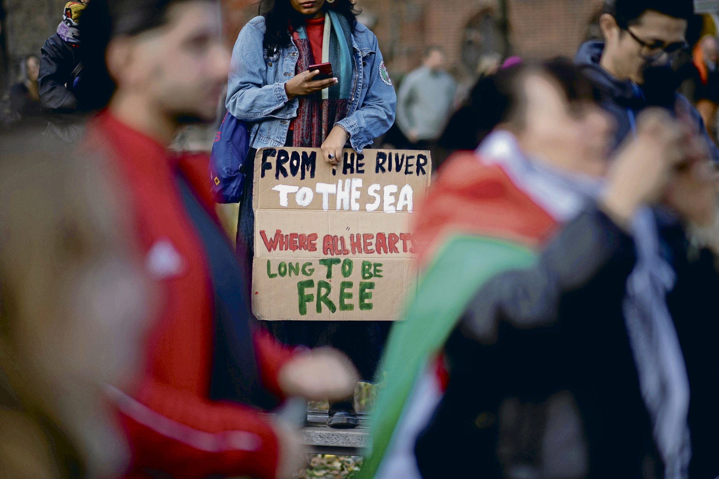 -From-the-river-to-sea-Anw-lte-gegen-Pal-stina-Repression-in-Berlin