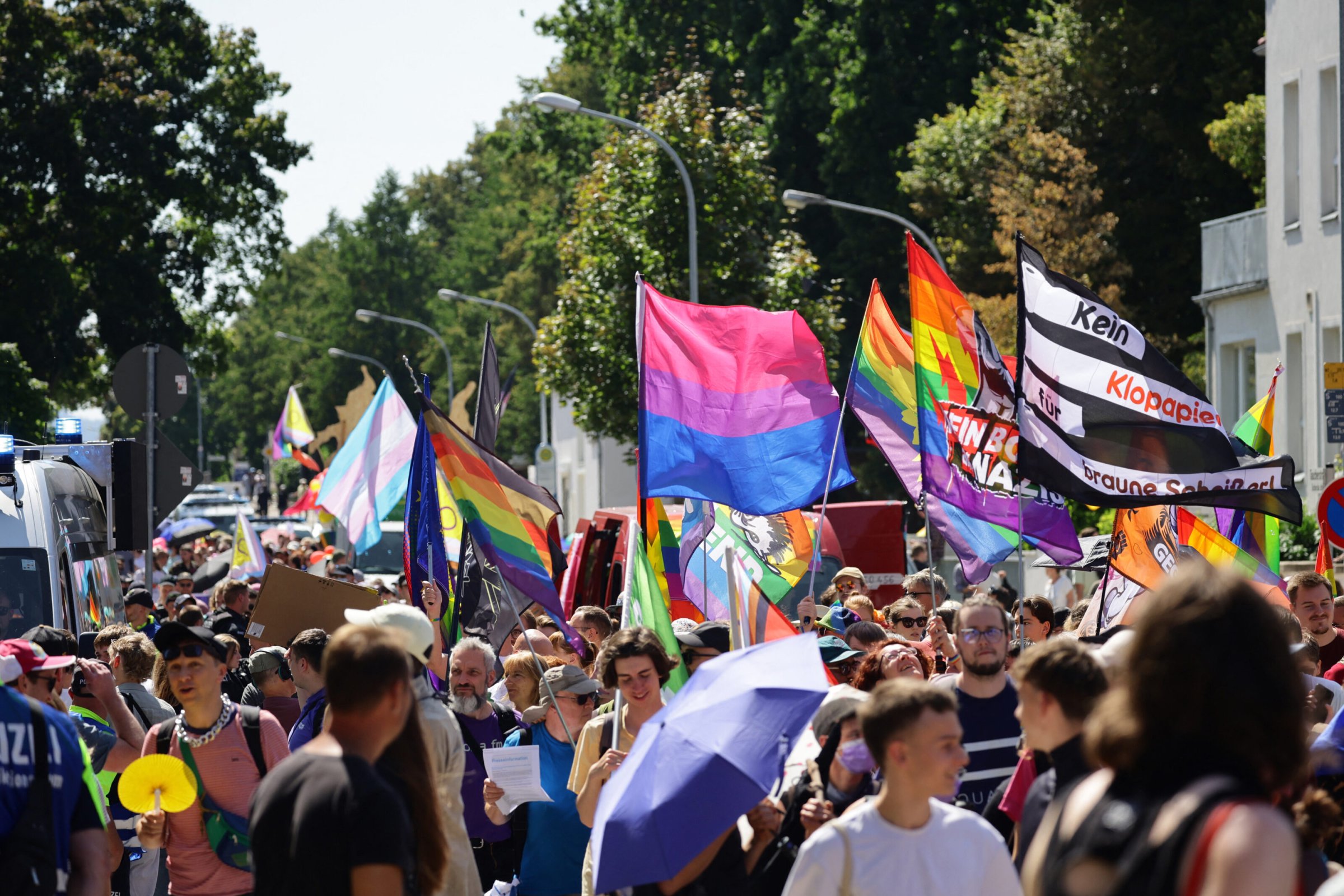 Queeres-Leben-CSD-in-Bautzen-Ein-kraftvoller-Regenbogen