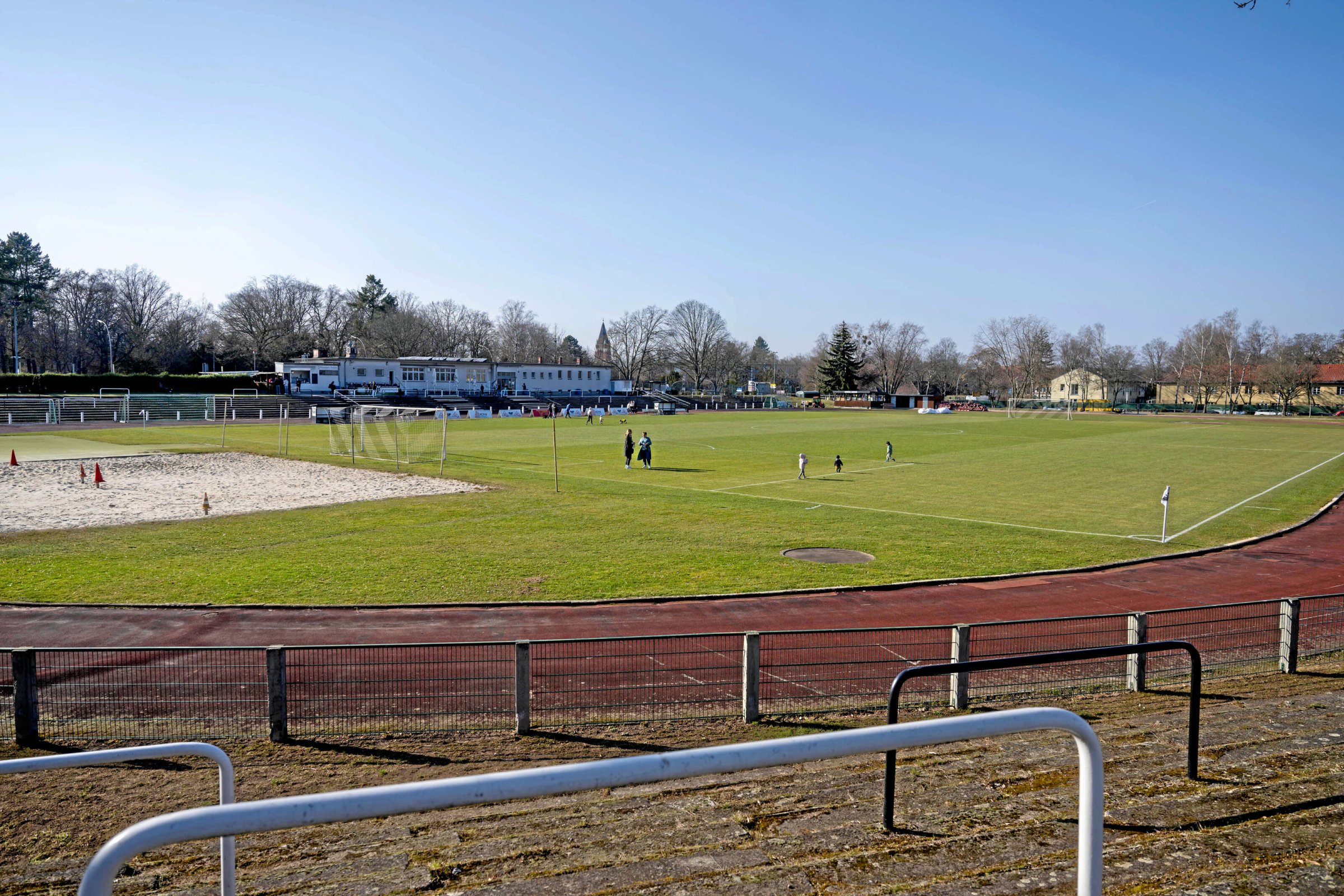 Regionalliga-Nordost-BFC-gegen-BFC-Fu-ball-in-der-Westberliner-Vororth-lle