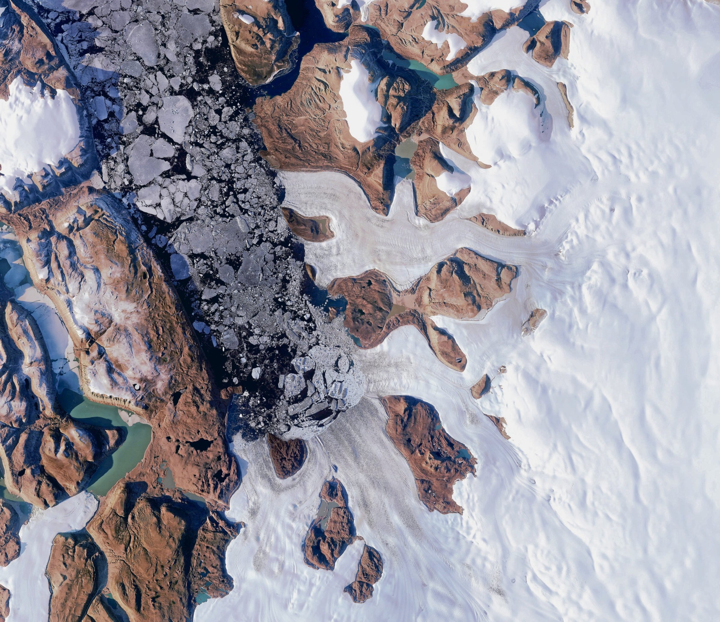 Climate research | Greenland: upward flowing glacier lake