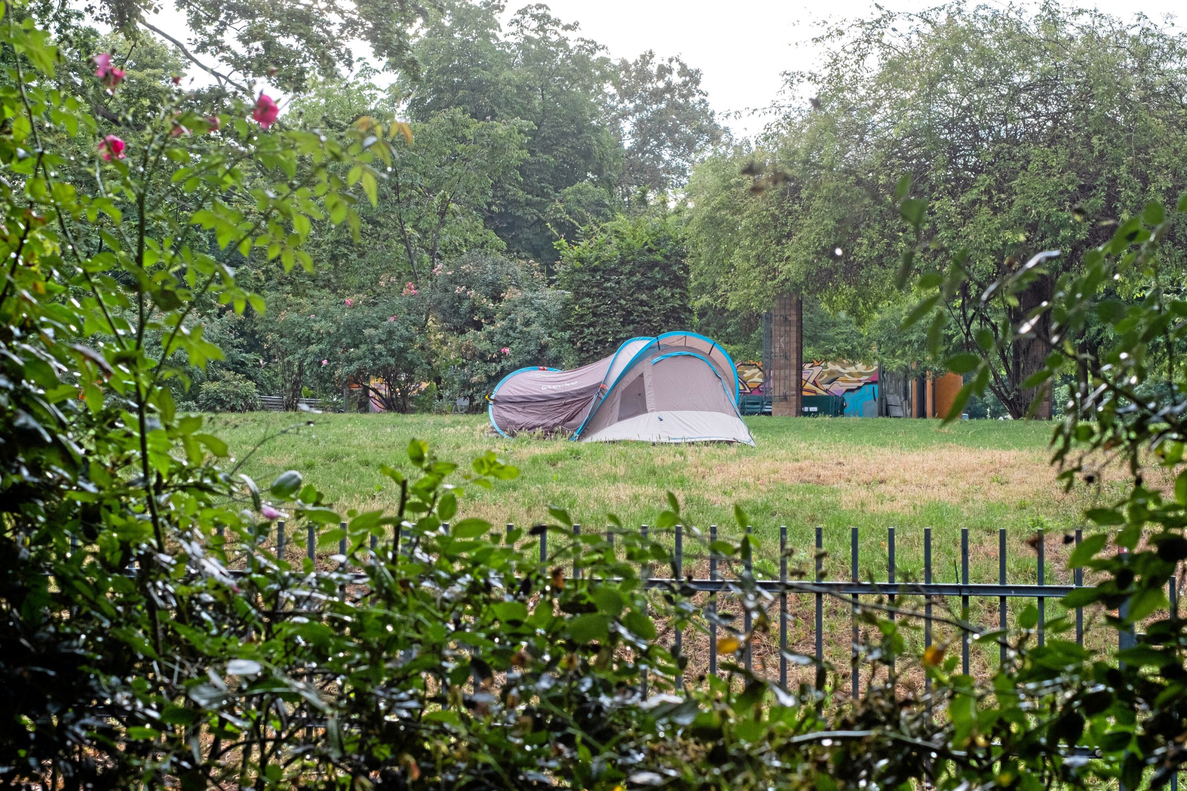 Wohnungsnot-Obdachlosigkeit-in-Berlin-rger-auf-dem-Helmholtzplatz