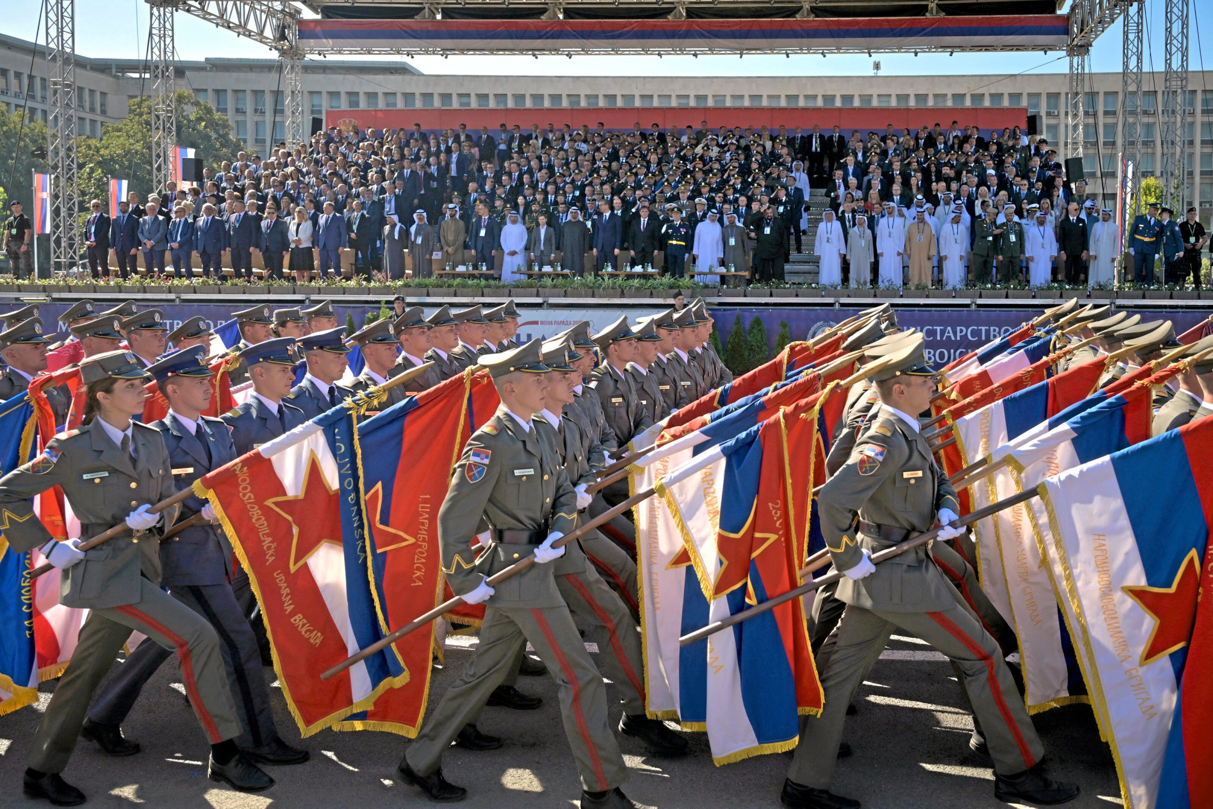 Proteste-Milit-rparade-in-Serbien-Vu-i-s-letztes-Aufgebot