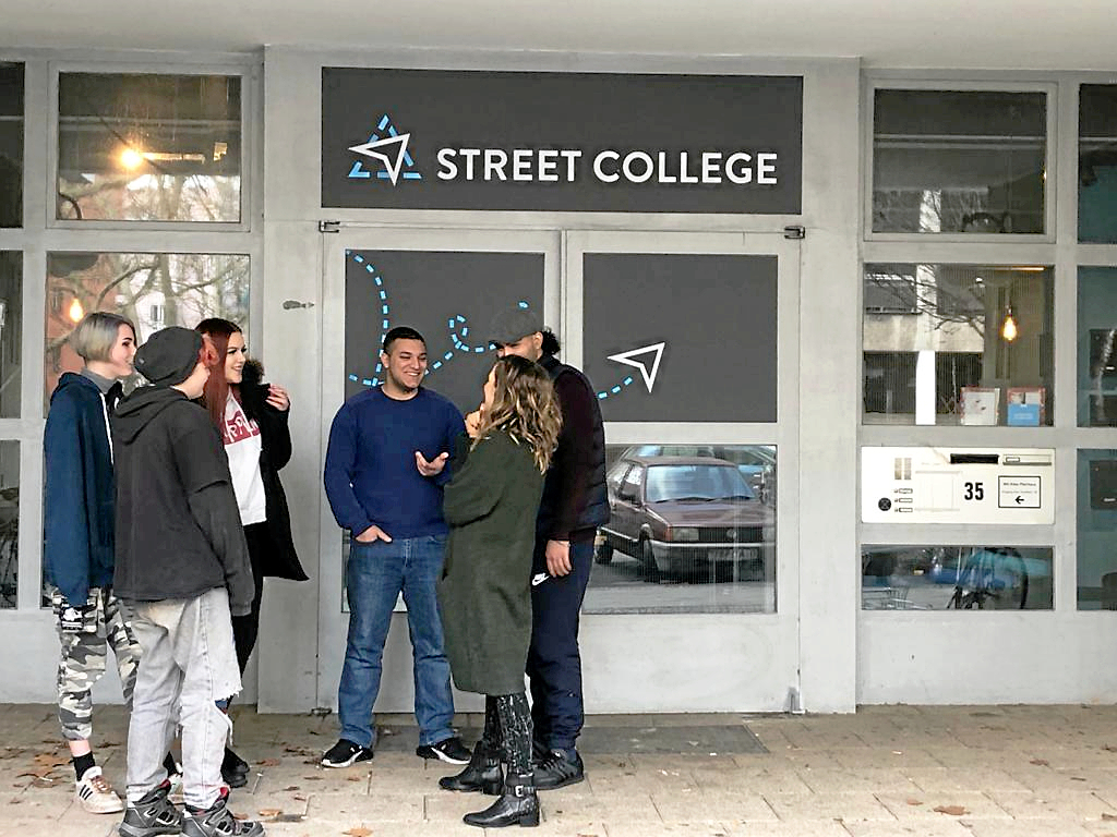 Bildung-Street-College-Berlin-Selbstbestimmt-zum-Schulabschluss