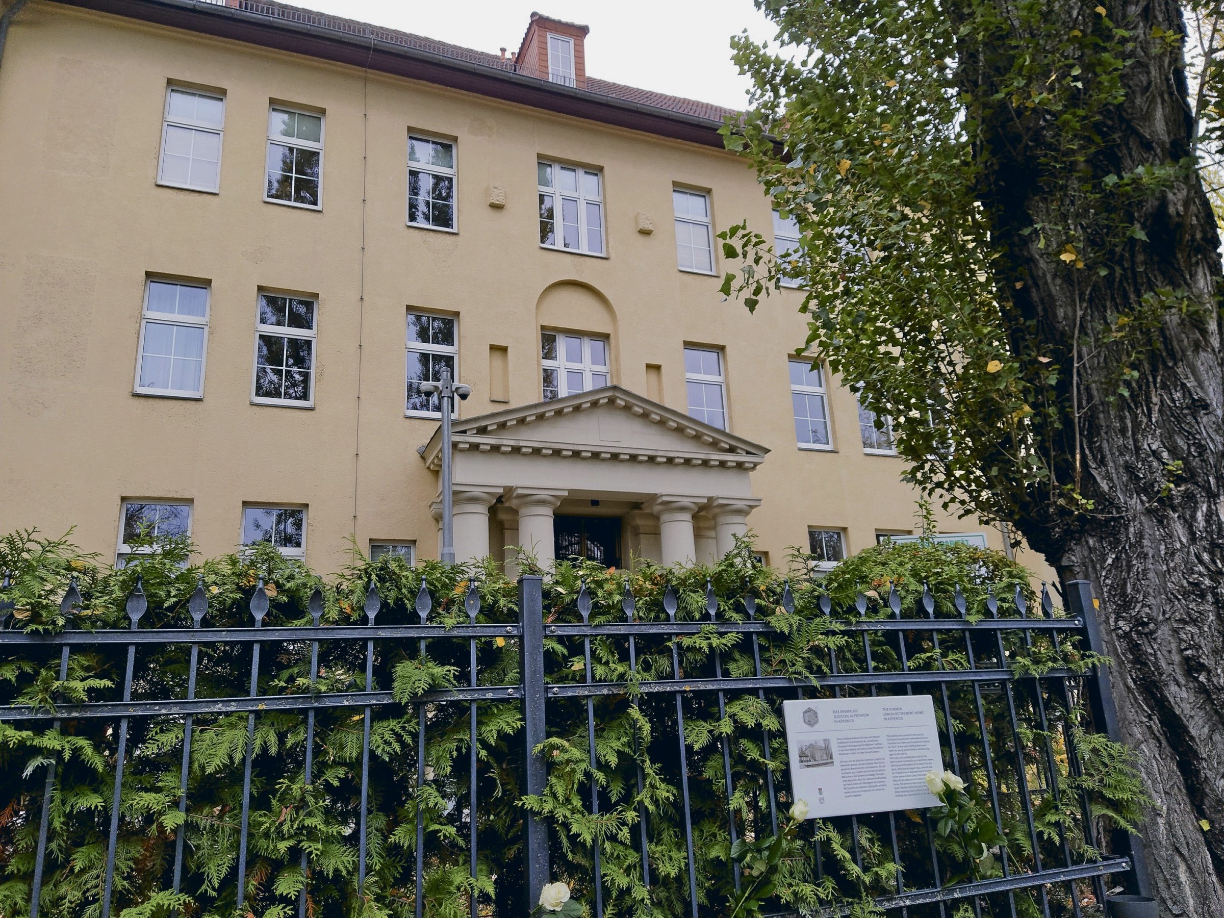 Gedenken-Von-den-Nazis-ausgesto-en-und-ausgel-scht