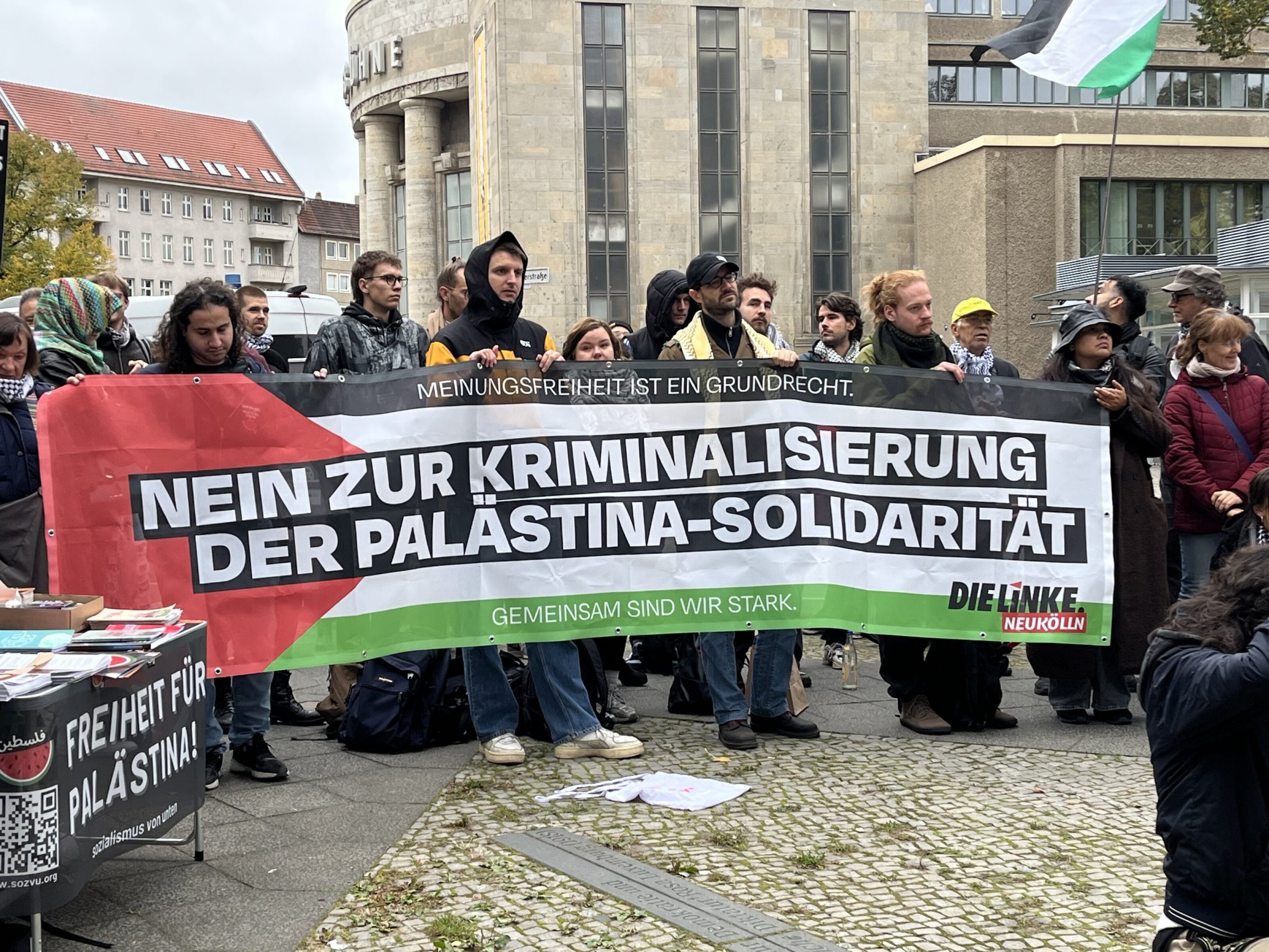 Linke / Parteiausschlussverfahren | Fall Kilani: Linke vertagte Entscheidung über Ausschluss
