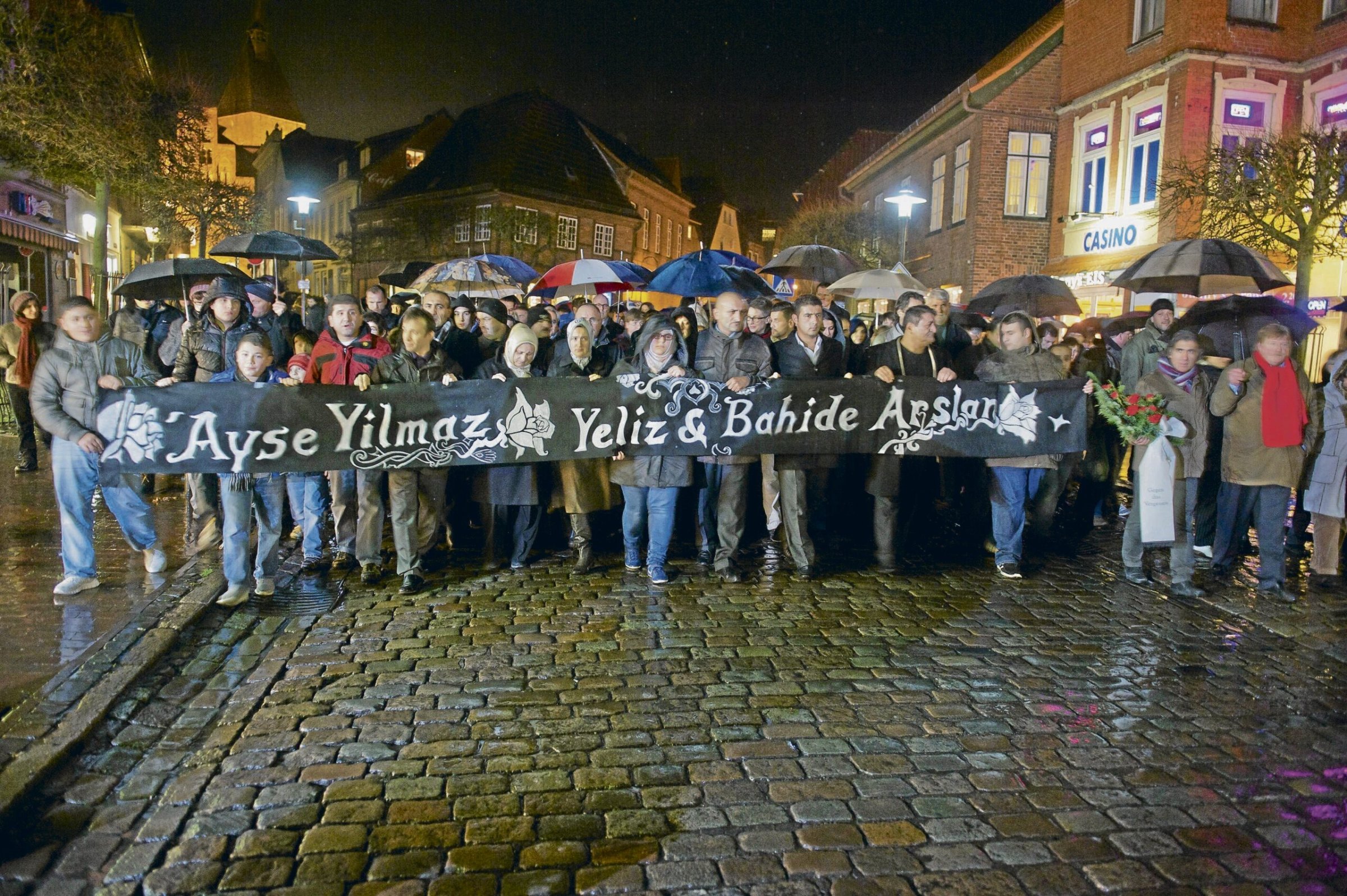 Brandanschlag-Erinnern-in-M-lln-jetzt-erst-recht