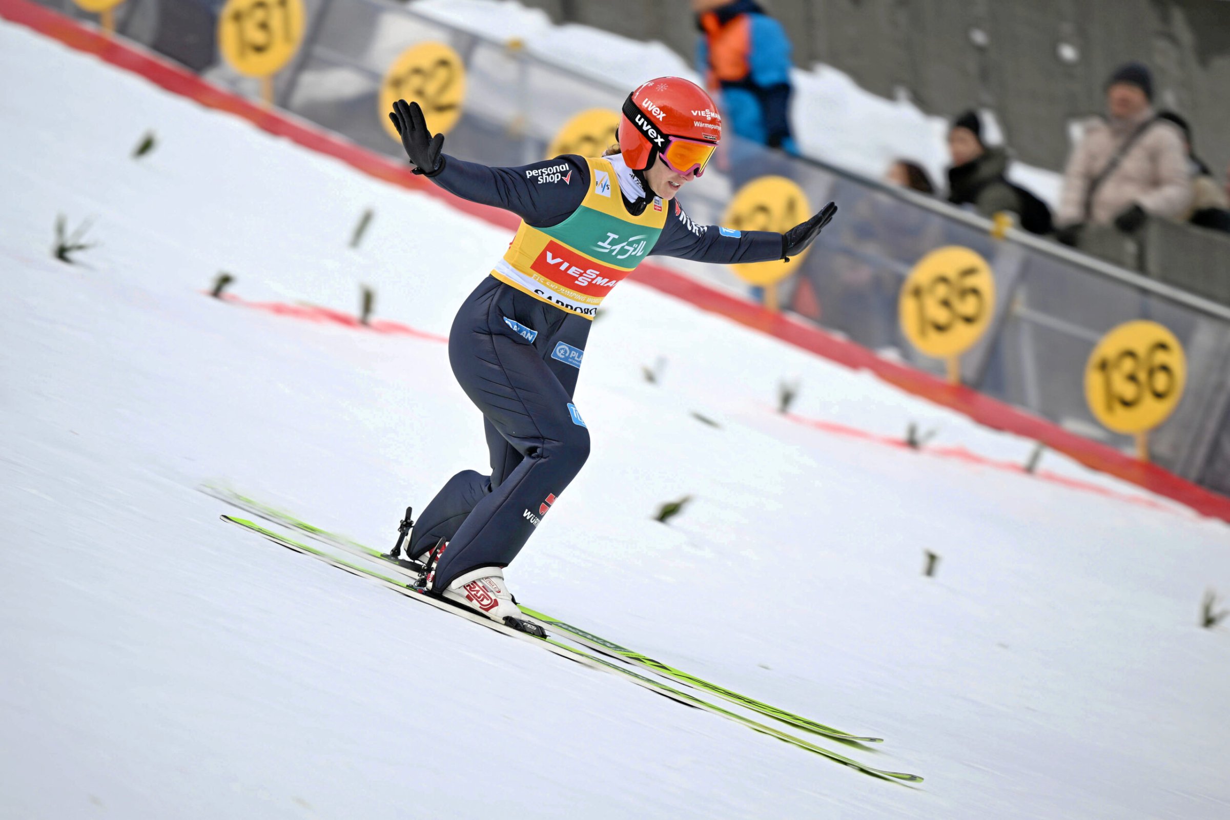 Vierschanzentournee-Gleichberechtigung-im-Skispringen-Vier-Schanzen-f-r-die-Frauen