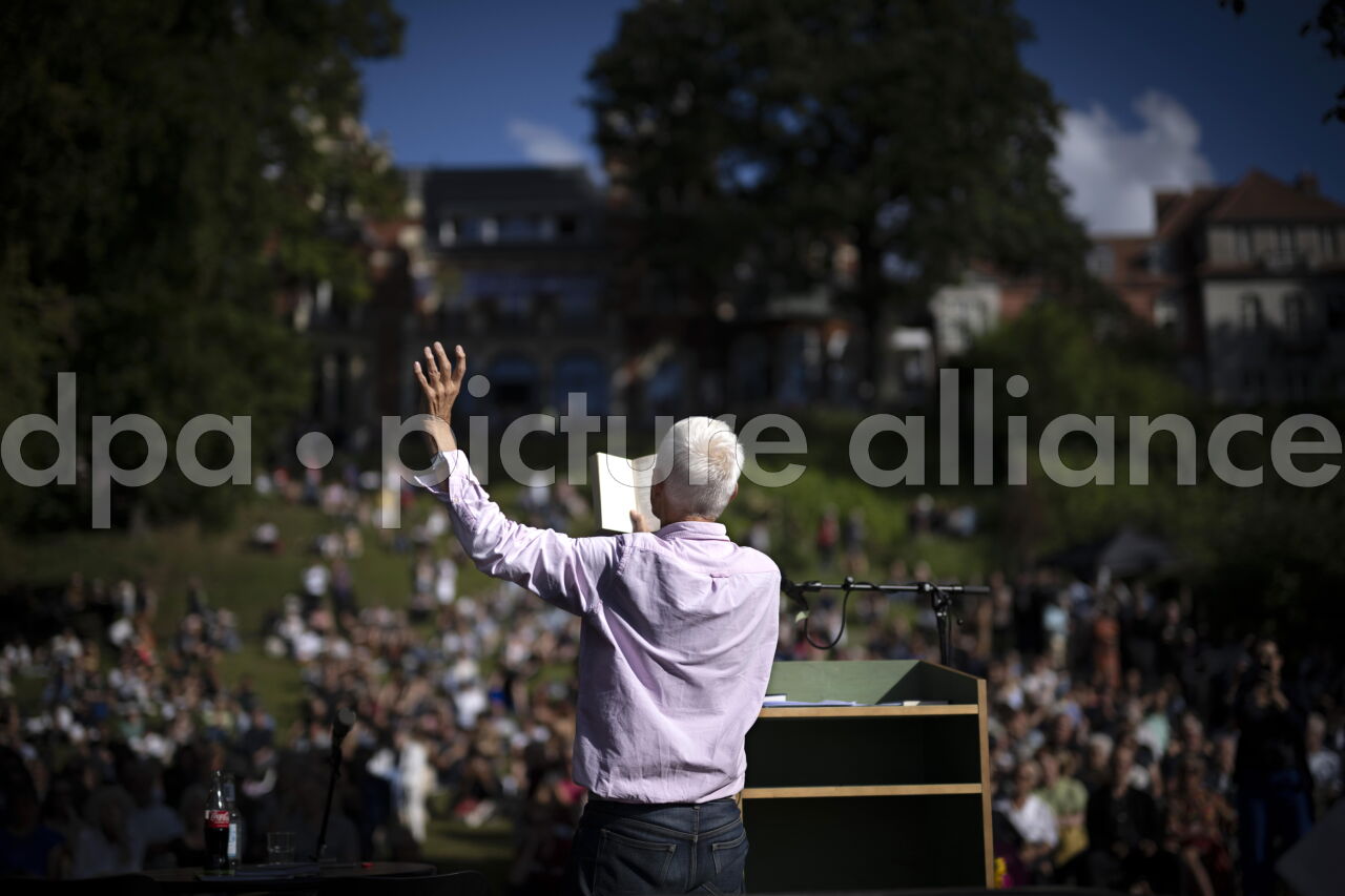 Bildungsgeschichte-Als-das-Lesen-noch-geholfen-hat-Taschenb-cher-ol-