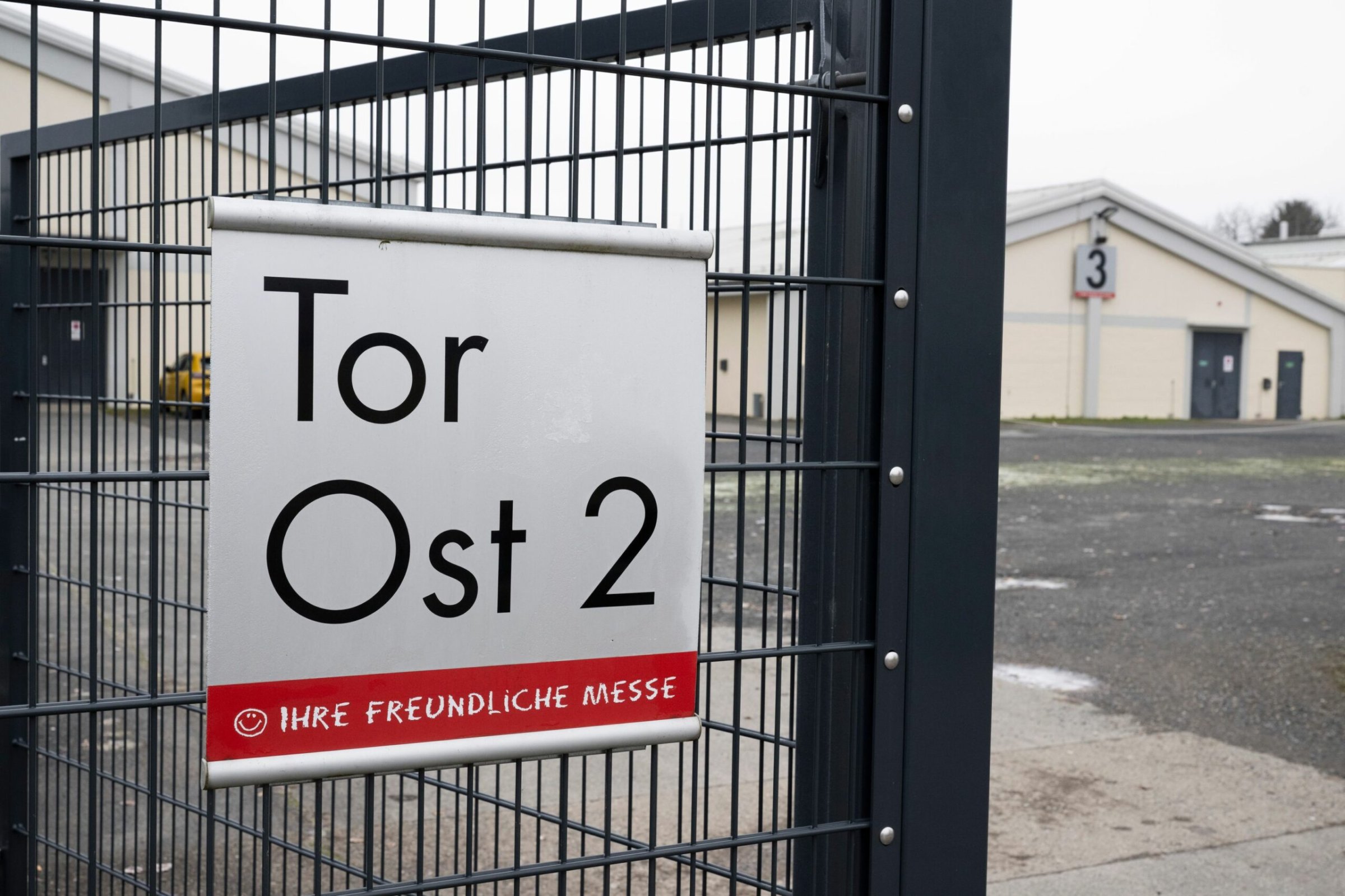 Anti-AfD-Proteste-in-Gie-en-Proteste-gegen-rechts-in-Gie-en-Junge-Brandstifter-blockieren