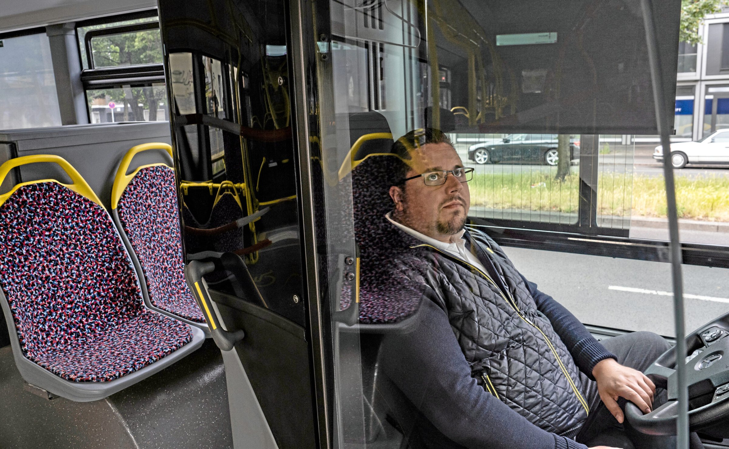 Nahverkehr-in-Berlin-An-der-Endhaltestelle-sechs-Minuten-Pinkelpause