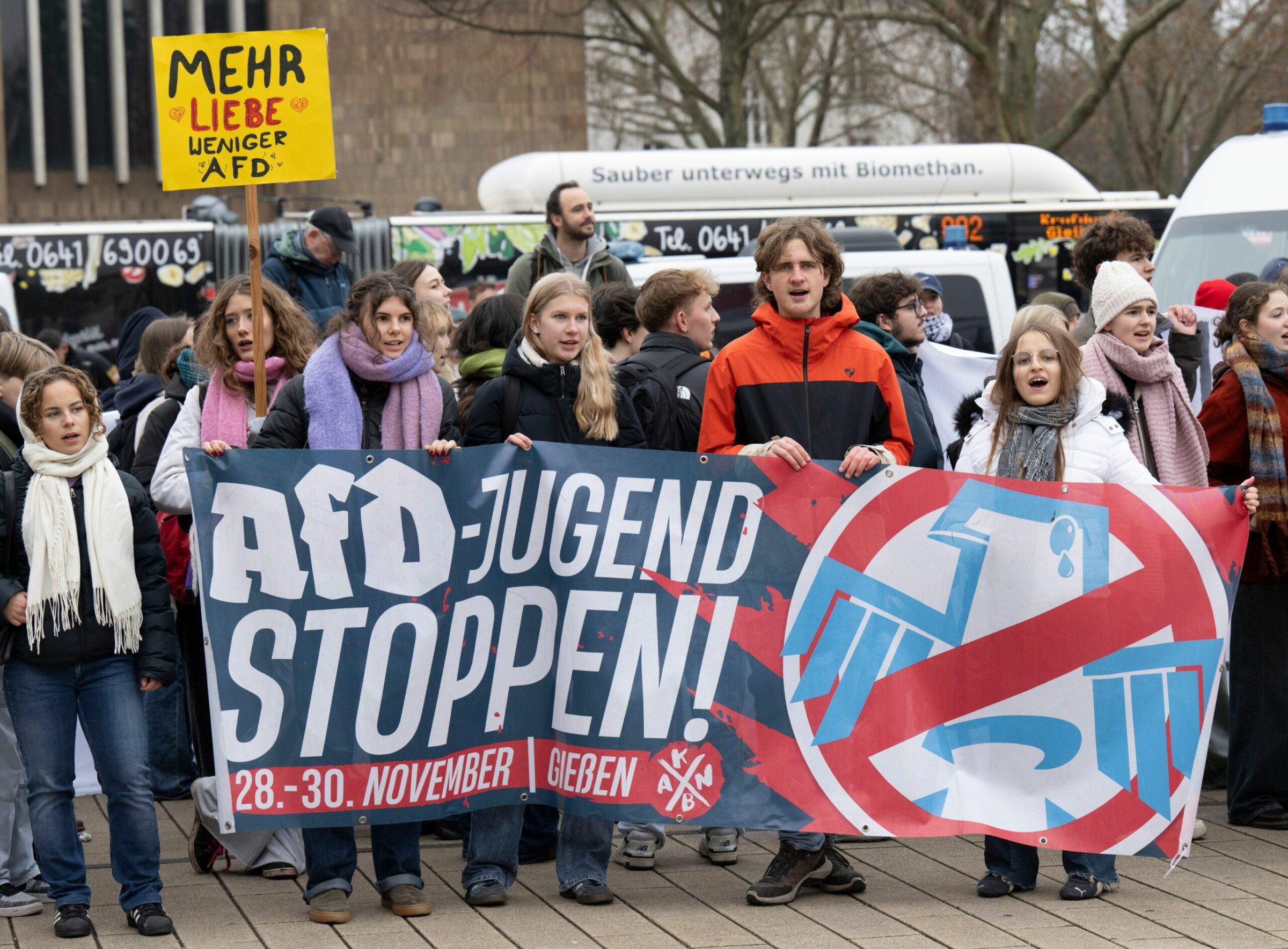 Anti-AfD-Protest-Gericht-entscheidet-Kein-Protest-an-Hessenhallen