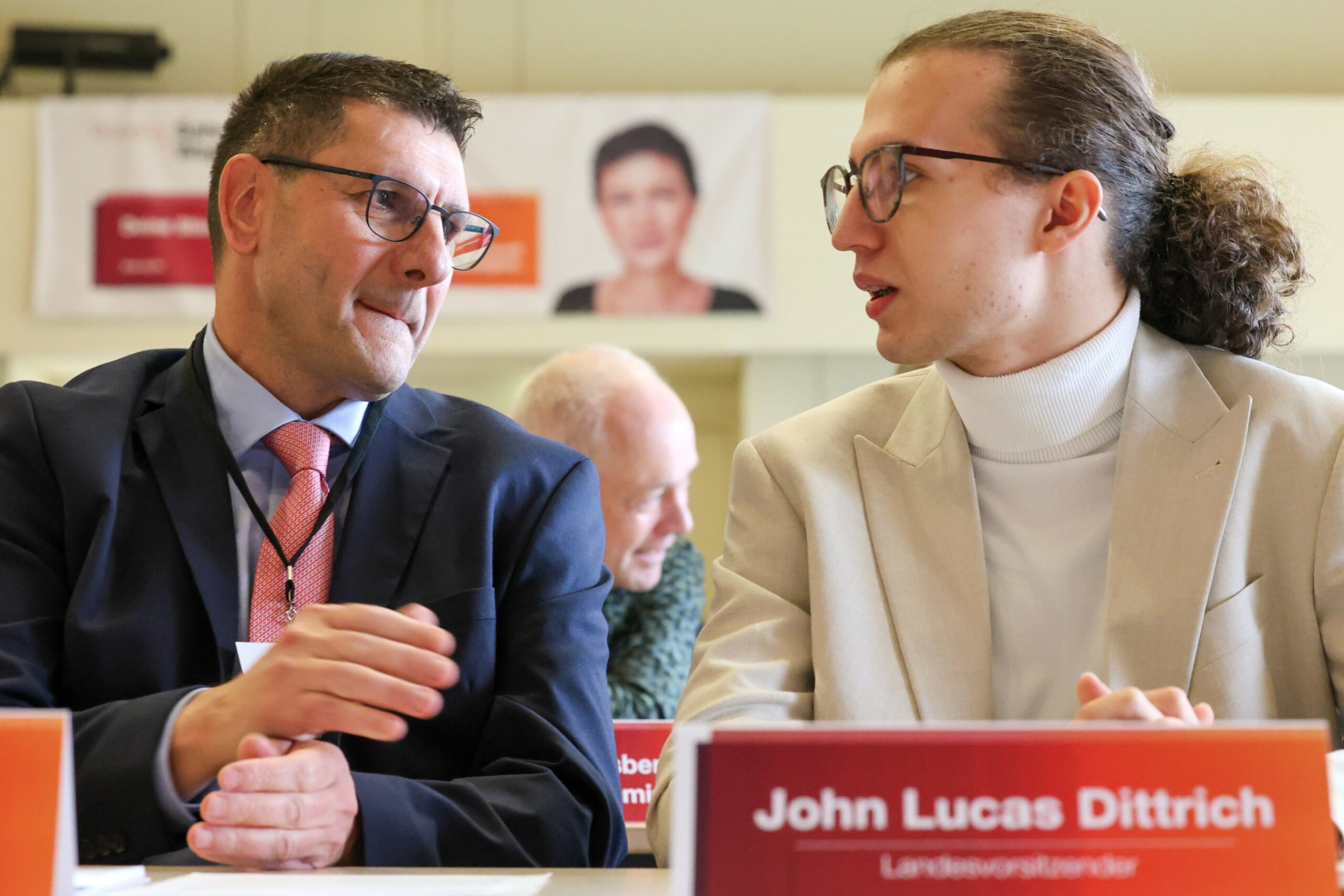 B-ndnis-Sahra-Wagenknecht-Nach-rechts-ein-bisschen-offen