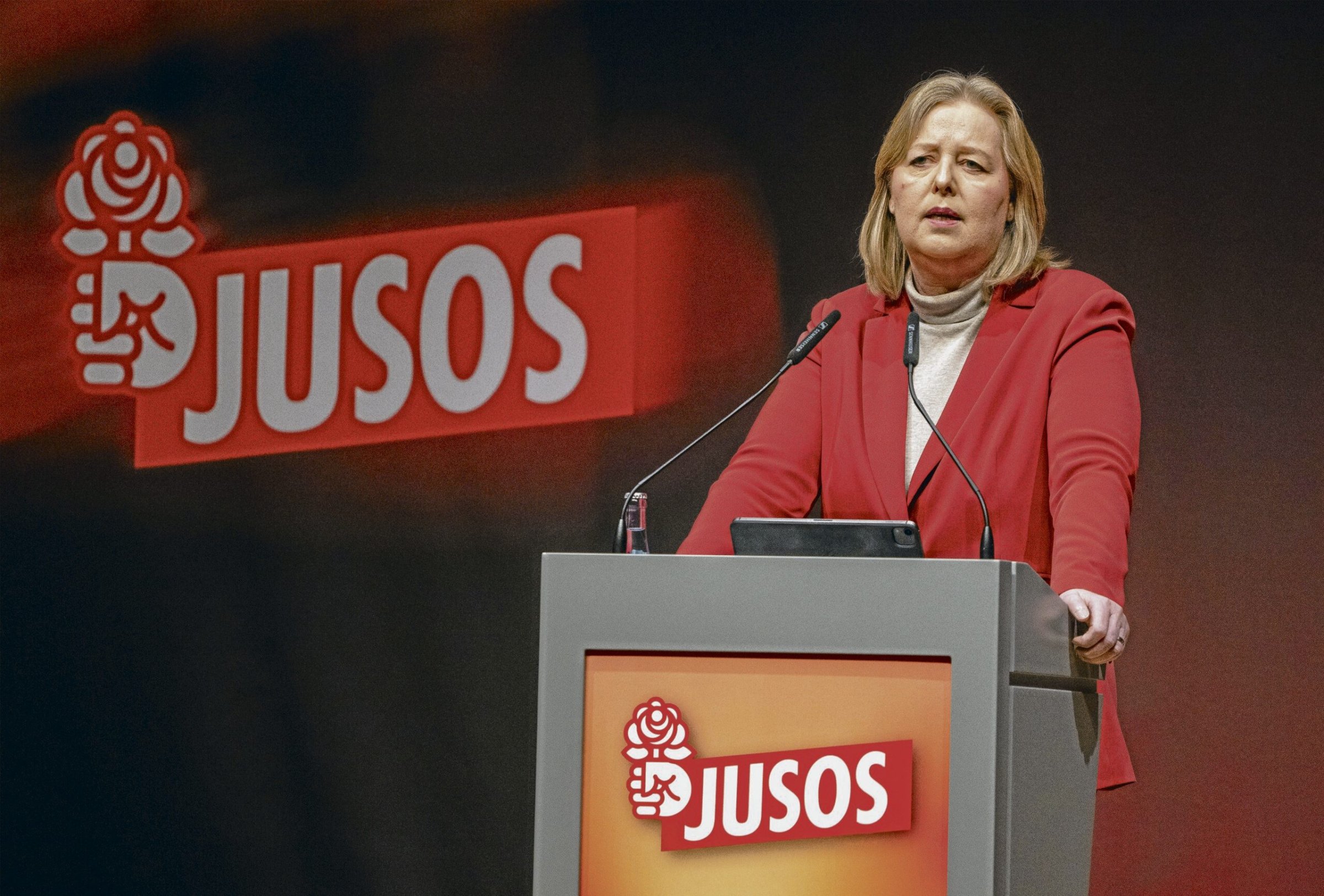Juso-Kongress-Rente-top-B-rgergeld-Flop-Bas-muss-bei-Jusos-einstecken