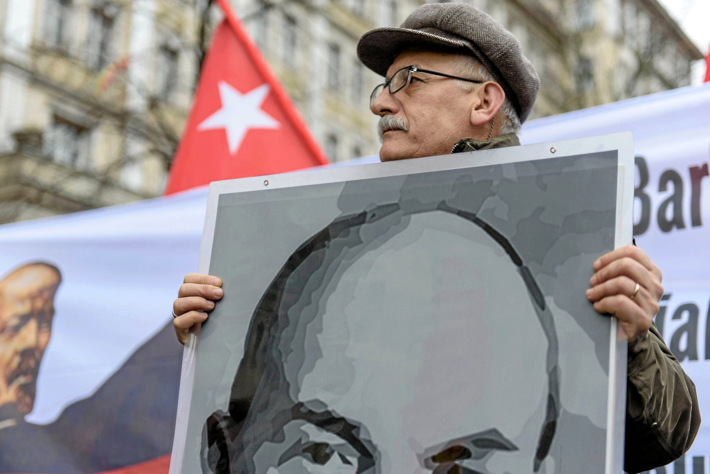 SED-Opferbeauftragte-Lenin-und-Th-lmann-sollen-nicht-mehr-zum-Stadtbild-geh-ren