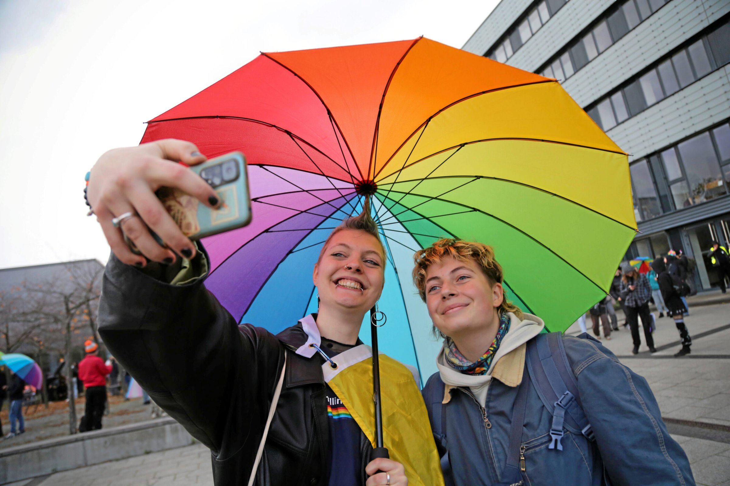 Schutz-vor-Benachteiligung-NRW-Antidiskriminierungsgesetz-Linke-sieht-Nachbesserungsbedarf