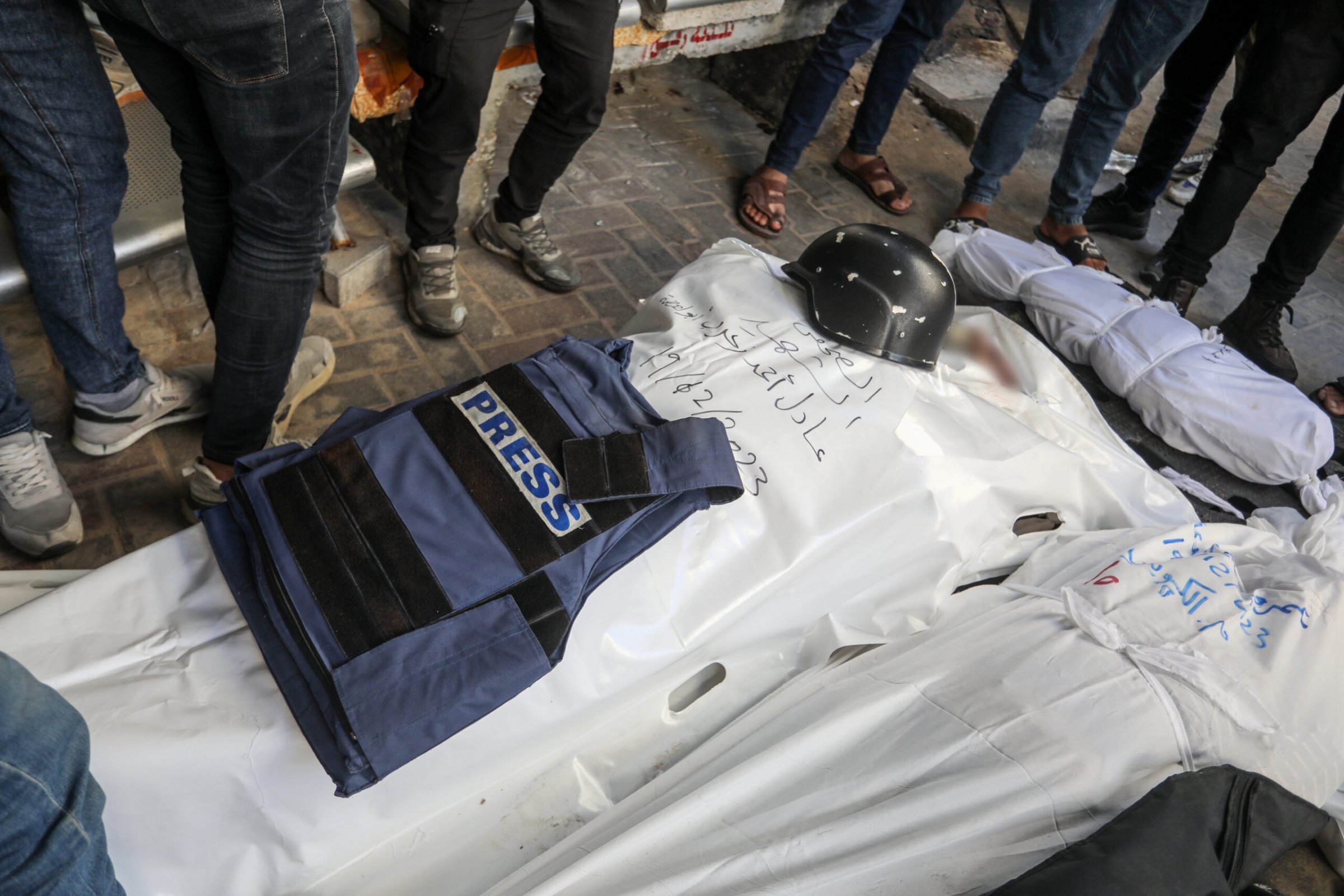 Emran-Feroz-Orchestriert-und-angsteinfl-end