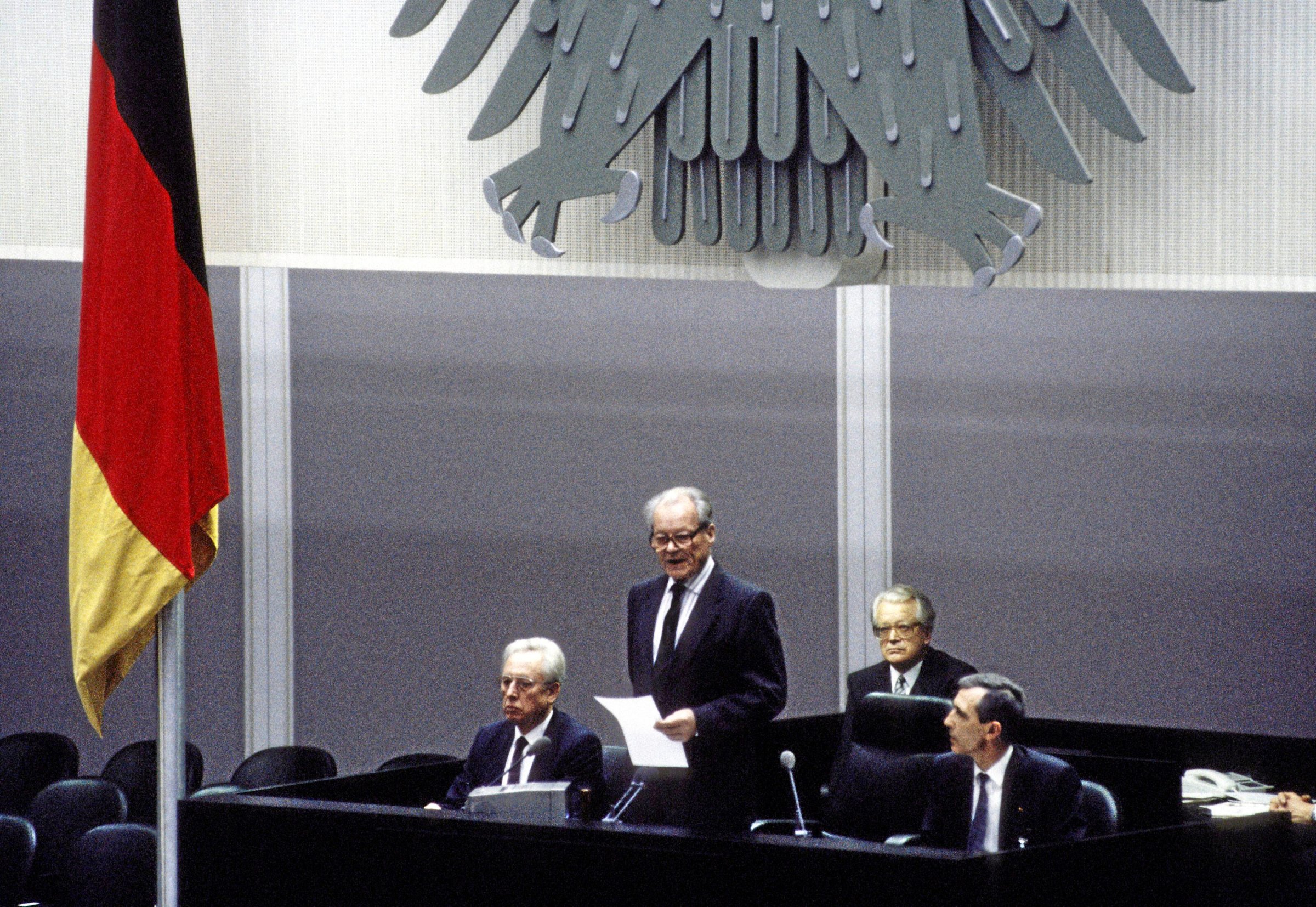 35-Jahre-gesamtdeutscher-Bundestag-Erster-gesamtdeutscher-Bundestag-Ostdeutsche-nicht-willkommen