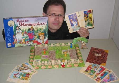 Autor Kai Haferkamp mit seinem Spiel