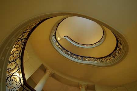 Das gewundene Treppenhaus des Ephraim-Palais