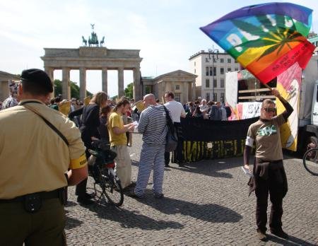 Hanf-Demo am Brandenburger Tor