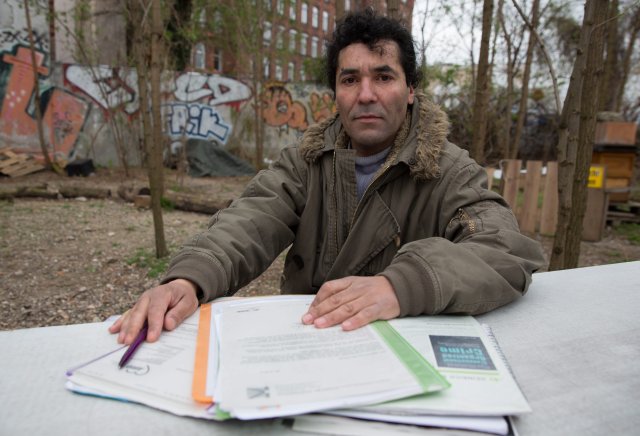 Mohamed Messabih lebt seit 25 Jahren ohne sicheren Aufenthaltstitel in Deutschland.