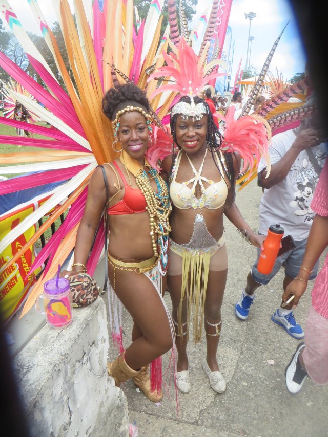 Karneval in Trinidad: Einsame Buchten und Tanzen ohne Pause
