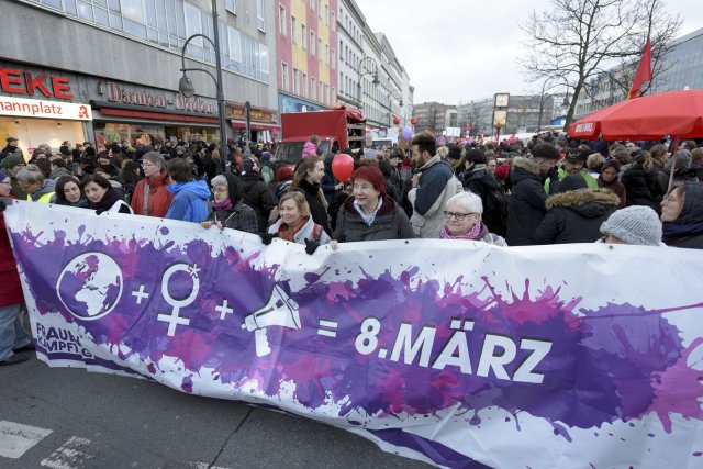 Zum internationalen Frauentag 2018 demonstrierten etwa Tausend Frauen und Mädchen für ihre Rechte vom Hermannplatz zum Oranienplatz. In diesem Jahr rufen Frauen auch in Deutschland zum Streik auf.