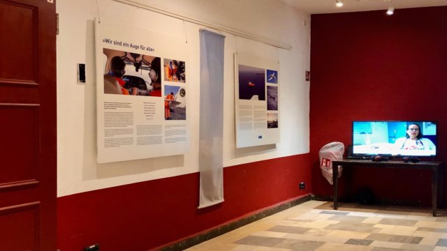 Ausstellungsansicht "Kein Land in Sicht für die Seenotrettung", Peter-Weiss-Haus, Rostock (Mai 2019)