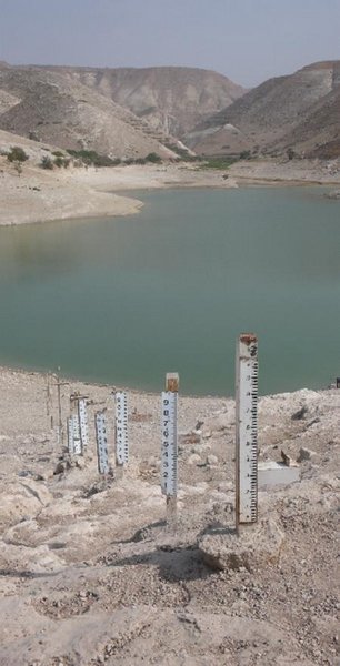 Jordanischer Wasserspeicher – rund 100 Kilometer von der israelischen Grenze entfernt. Auch hier zeigt sich der dramatische Rückgang der Vorräte.