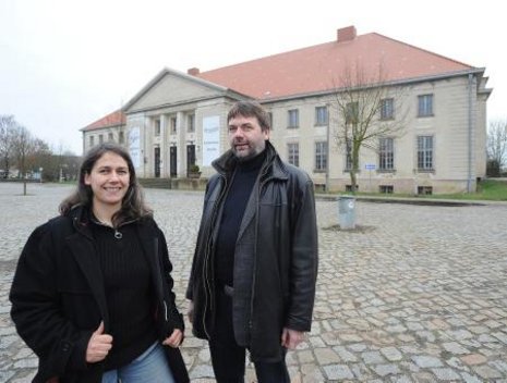 Der Verein Denkmal Kultur Mestlin – hier Claudia Stauss und Torsten Kort – will das historische Ensemble retten.