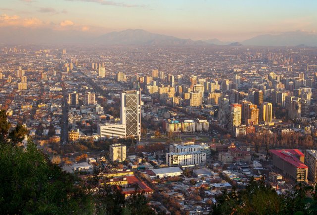 Santiago de Chile ist so groß, und trotzdem finden sich die Liebenden wieder – rein zufällig, versteht sich.