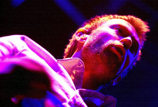Sing mir, wo die Zukunft ist: Radiohead-Sänger Thom Yorke am 14. September 2001 live im Odyssey, Belfast.