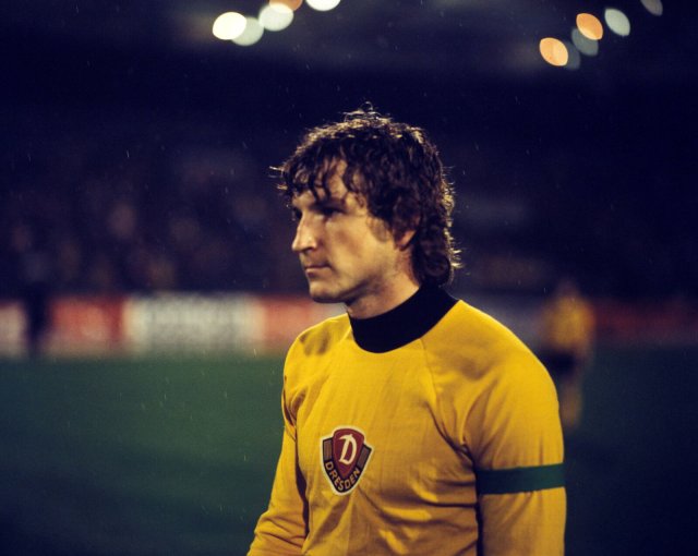 So gut wie er war wohl kein anderer DDR-Fußballer: Hans-Jürgen Dörner 1980 bei einem UEFA-Cup-Spiel in Stuttgart
