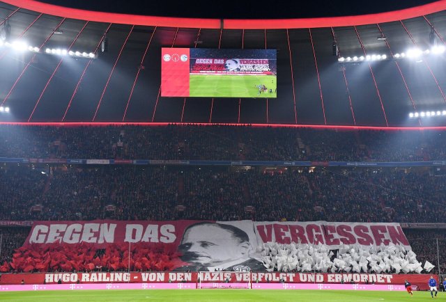 Die Fans des FC Bayern erinnerten vor zwei Jahren eindrucksvoll an das von den Nazis ermordete Klubmitglied Hugo Railing.
