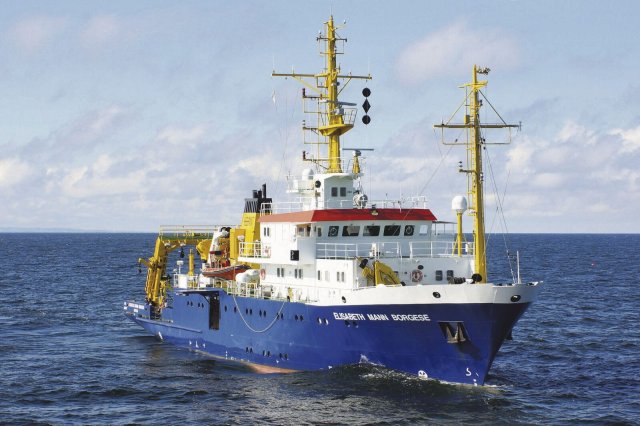 Forschungsschiff "Elisabeth Mann Borgese" bei Messfahrten auf der Ostsee