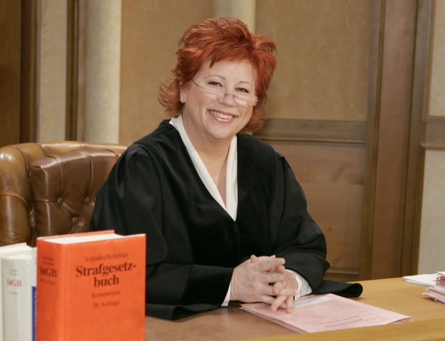 Früher sprach Barbara Salesch für Sat 1 Urteile, bald arbeitet sie für das RTL-Strafgericht.
