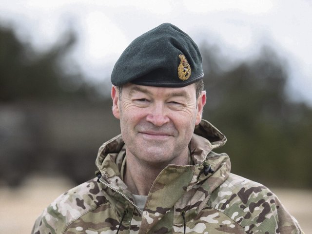 Der damalige "Defence Command Paper Commander of Strategic Command", General Patrick Sanders, nach einem Manöver in Dorset im Mai 2021.