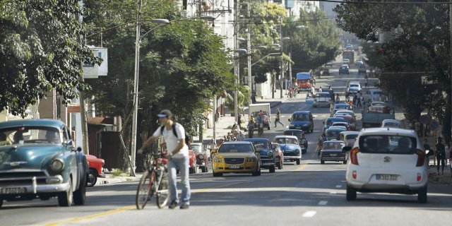 Eine Straße in Havanna. Dort kann man den November anders erleben.