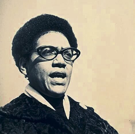 Die Schwarze Feministin und Bürgerrechtsaktivistin Audre Lorde (1934-1992)